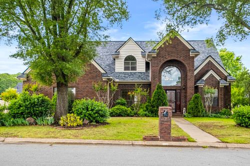 3 Cove Dr, Maumelle, AR, 72113-6380 | Card Image