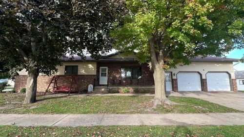 4 N Maple, New Hampton, IA, 50659 | Card Image
