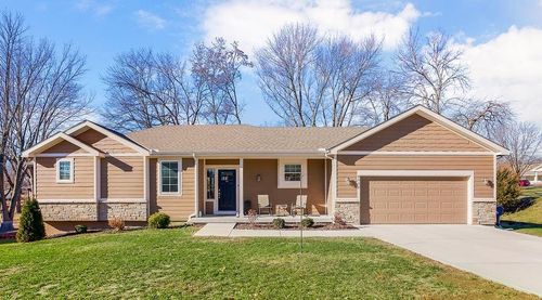 8510 Kansas St, De Soto, KS, 66018-8224 | Card Image