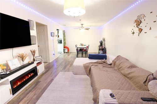 b-3 Saratoga Ct, Ridge, NY, 11961 | Card Image