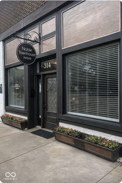 314 Liberty St, Covington, IN, 47932-1243 | Card Image