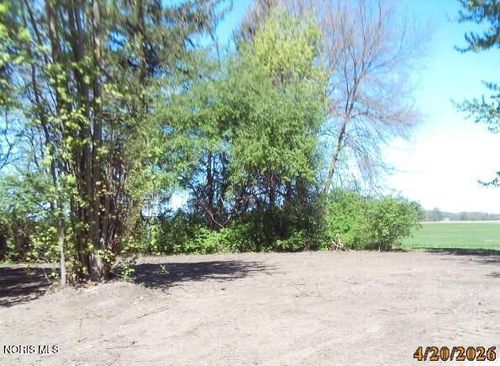 5678 County Road 55, Gibsonburg, OH, 43431-9404 | Card Image
