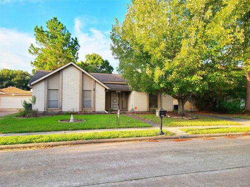 14814 Earlswood Dr, Houston, TX, 77083-5635 | Card Image