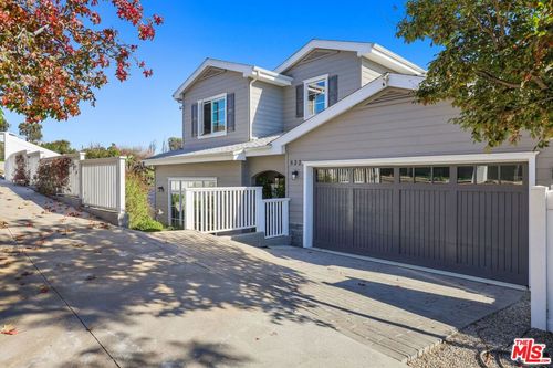 832 Las Lomas Ave, Pacific Palisades, CA, 90272 | Card Image
