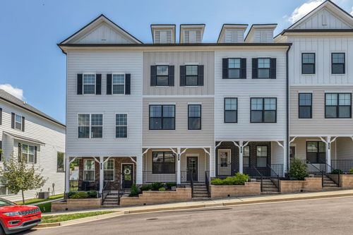 455 Portsdale Dr, Brentwood, TN, 37027-1554 | Card Image