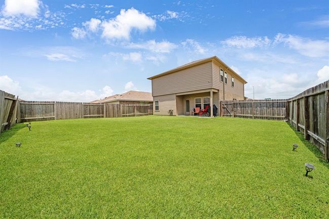 Backyard and Covered Patio | Image 21