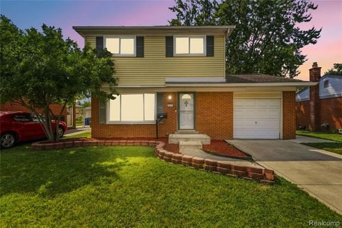 30523 Grandview Ave, Westland, MI, 48186-5058 | Card Image