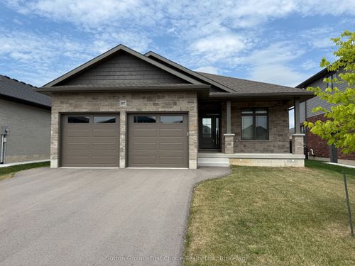 207 Arden Cres, Mitchell, ON, N0K1N0 | Card Image