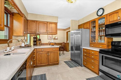 5009 Thompson Rd, Hermantown, MN, 55811-3717 | Card Image