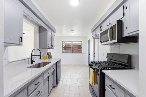 3100 Dentwood Ter, Del City, OK, 73115-1975 | Card Image