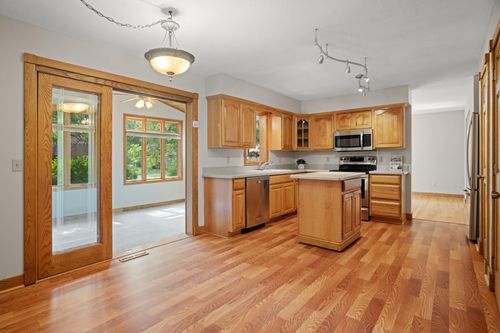 323 Sherwood Ct, Circle Pines, MN, 55014-1781 | Card Image