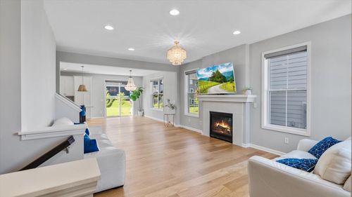 6455 Timber Arch Dr, Chaska, MN, 55318-5007 | Card Image