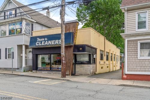 31 S Main St, Wharton, NJ, 07885-1911 | Card Image