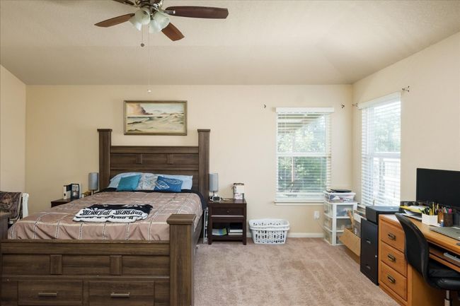 138 Talon Dr, House other with 3 bedrooms, 2 bathrooms and 4 parking in Luling TX | Image 11