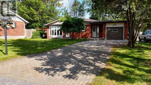 252 Orange Cres, North Bay, ON, P1A3A9 | Card Image
