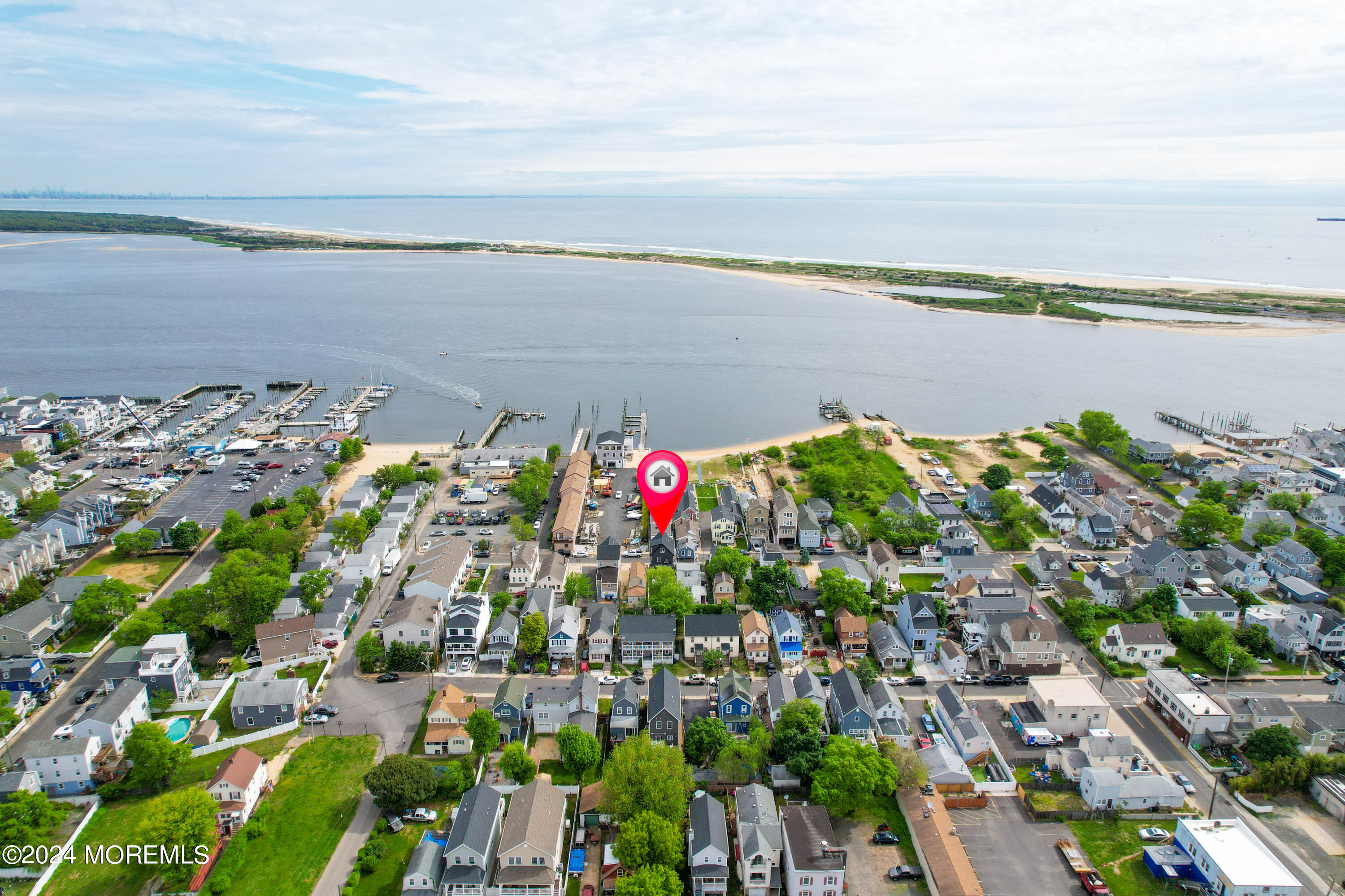 5th St, Highlands, NJ 07732