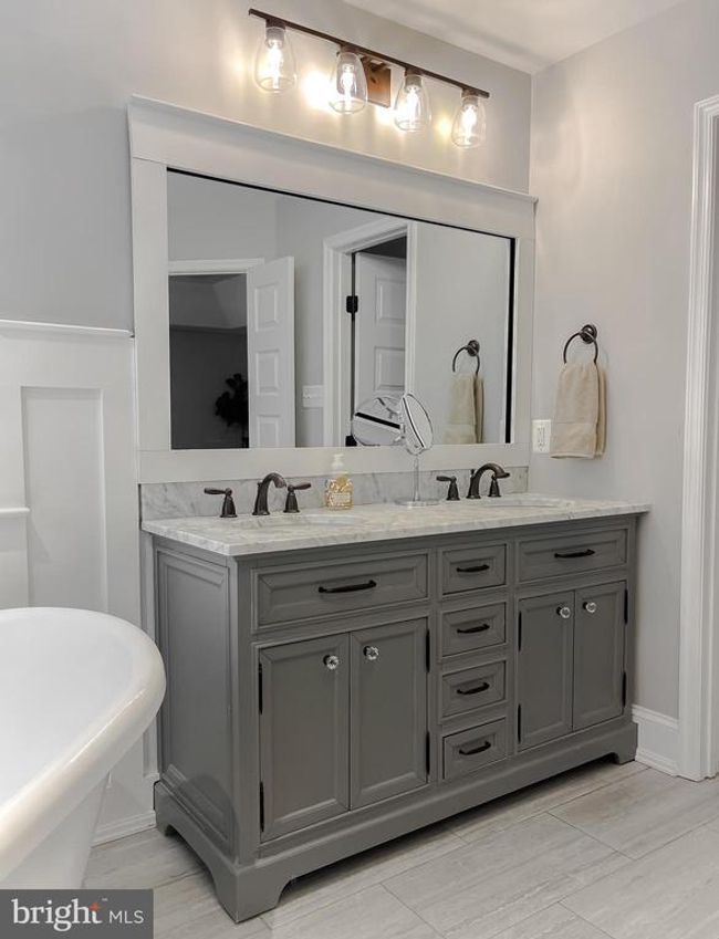 11372 Wollaston Cir, House other with 5 bedrooms, 3 bathrooms and null parking in SWAN POINT MD | Image 54
