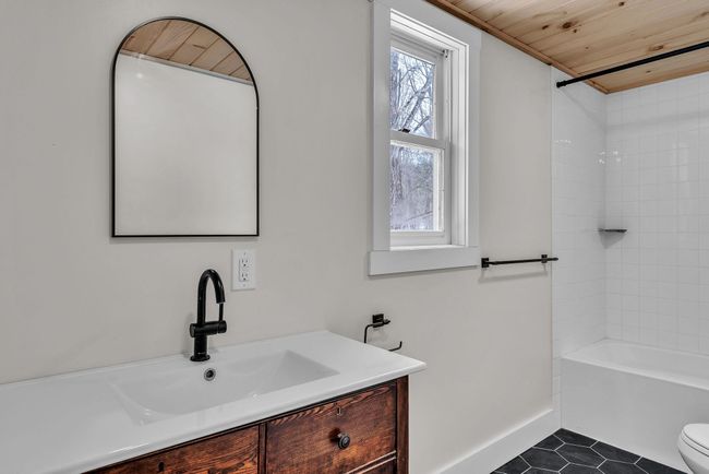 175 Thomas Dr, House other with 3 bedrooms, 2 bathrooms and null parking in Bristol VT | Image 14