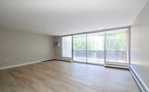 1g-7 Stonehill Dr, Stoneham, MA, 02180-3947 | Card Image