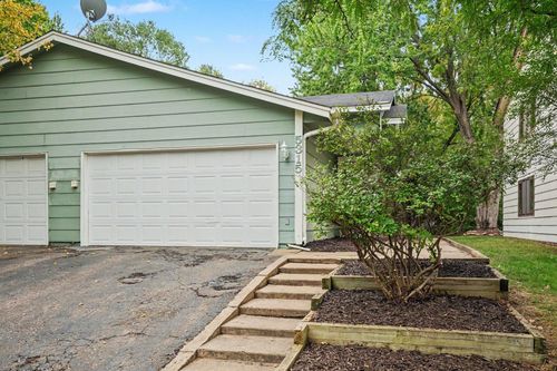 5315 Angeline Ave N, Crystal, MN, 55429-3285 | Card Image