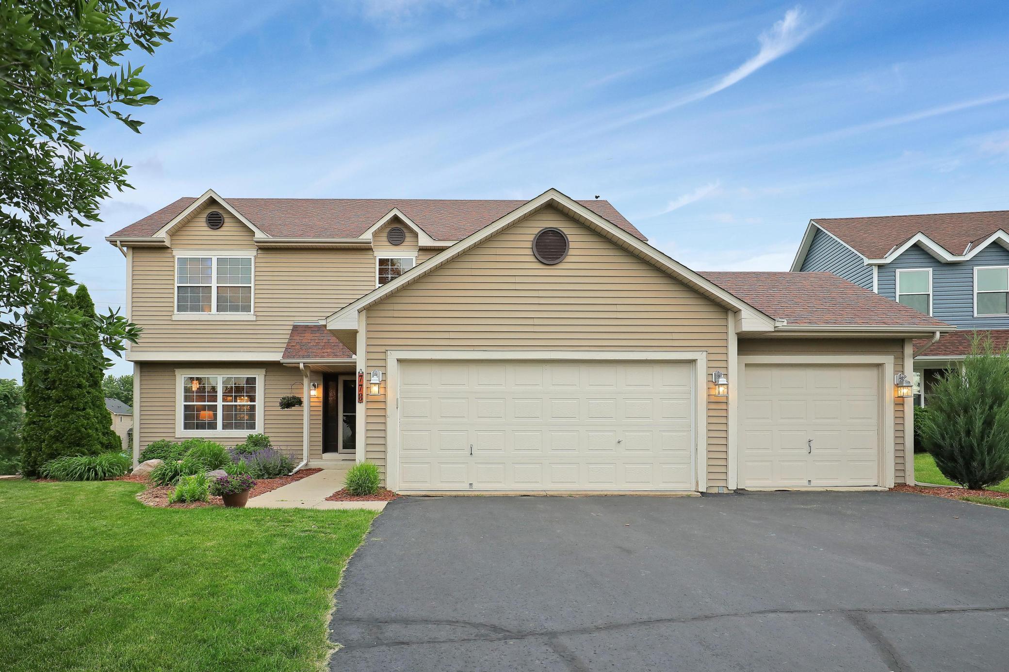 Riesgraf Rd, Carver, MN 55315