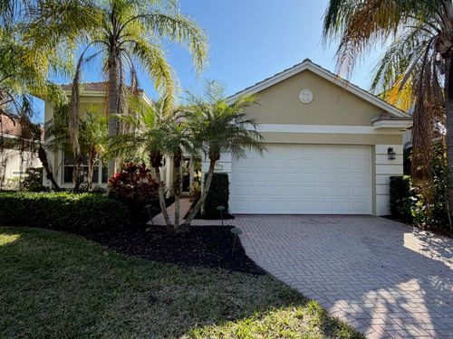 1237 River Reach Dr, Vero Beach, FL, 32967-1832 | Card Image