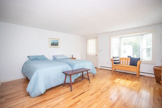 62 Lynde St, House other with 4 bedrooms, 2 bathrooms and 4 parking in Old Saybrook CT | Image 28