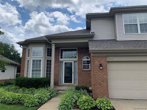 3141 Bridlewood Dr, Oakland Twp, MI, 48306-1485 | Card Image