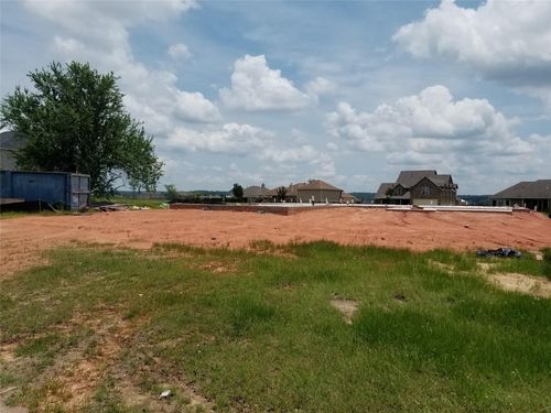 10913 Dauphine St, Willis, TX, 77318-6679 | Card Image
