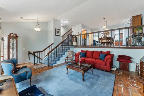 46 Lincoln Ct, Buena Park, CA, 90620-4607 | Card Image