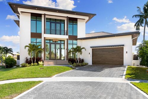 429 Persian Ct, MARCO ISLAND, FL, 34145-5046 | Card Image