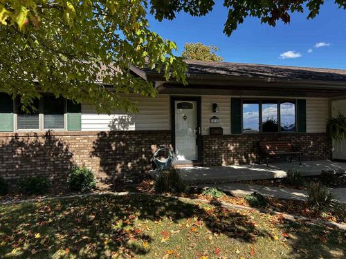 408 E Church St, Royal, IL, 61871-6048 | Card Image