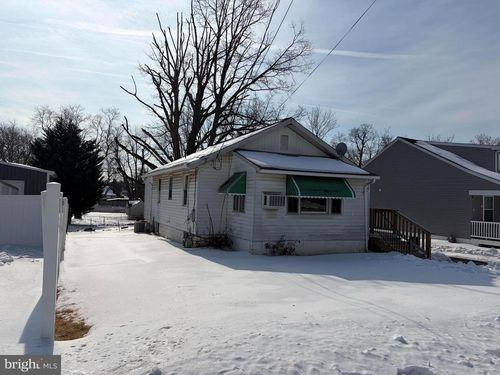 1015 Galbreath Ave, UPPER CHICHESTER, PA, 19061-3517 | Card Image