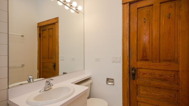 APT-3 - 1301 Addison St, Condo with 3 bedrooms, 2 bathrooms and null parking in CHICAGO IL | Image 23