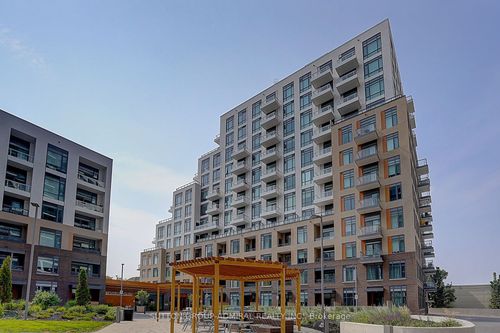 712-8 Beverley Glen Blvd, Thornhill, ON, L4J7V1 | Card Image