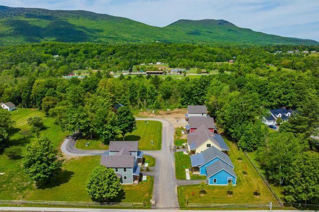 38 Jamesons Flts, Condo with 3 bedrooms, 3 bathrooms and null parking in Manchestr Ctr VT | Image 45