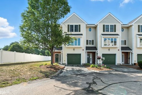 29-29 Groveland Commons Way, Groveland, MA, 01834-1352 | Card Image