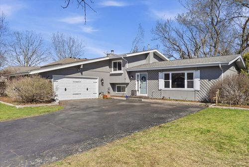 30 Coventry Cove Ct, Lake Villa, IL, 60046-6505 | Card Image