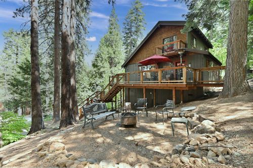 2435 Navajo Dr, Arnold, CA, 95223 | Card Image