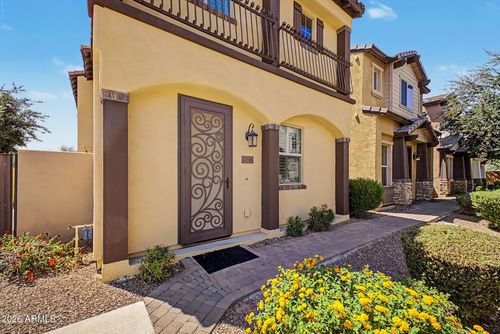 2036 E Heartwood Ln, Phoenix, AZ, 85022-2986 | Card Image