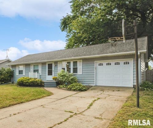 865 14th Ave Nw, Clinton, IA, 52732-5029 | Card Image