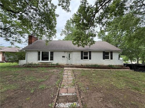 5008 Spring Ave, Kansas City, MO, 64133-2665 | Card Image