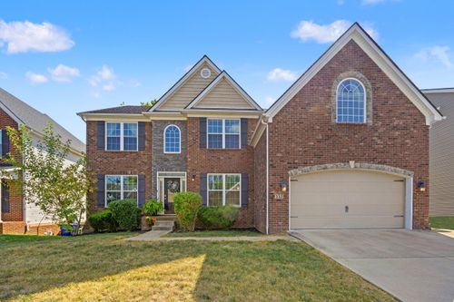 332 Manitoba Ln, Lexington, KY, 40515 | Card Image