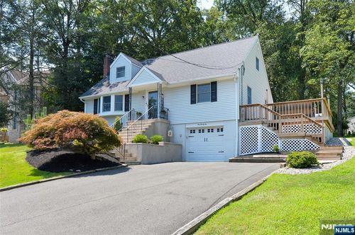 122 Balsam Rd, Wayne, NJ, 07470-5106 | Card Image
