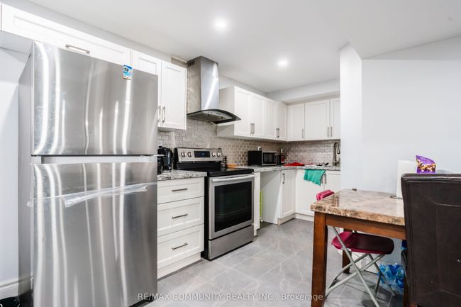 10 Hornchurch St, House other with 6 bedrooms, 5 bathrooms and 2 parking in Whitby ON | Image 41