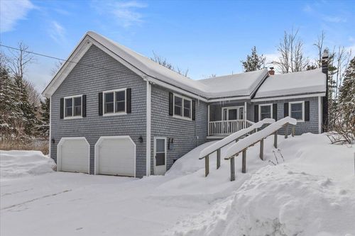 11 Barnes Hill Road, Stowe, VT, 05672 | Card Image