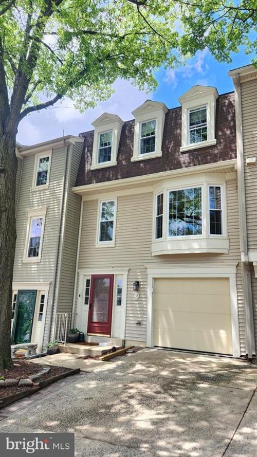 35 S Floyd St, ALEXANDRIA, VA, 22304-6333 | Card Image