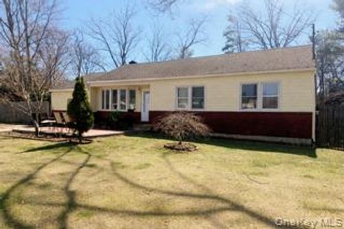 10 Sinclair Dr, Greenlawn, NY, 11740-2608 | Card Image