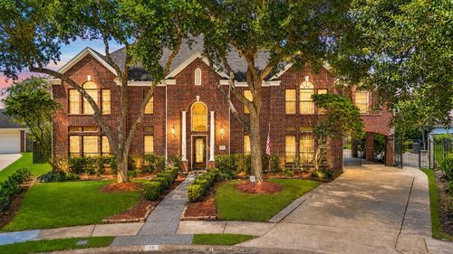 16 Fosters Ct, Sugar Land, TX, 77479-5872 | Card Image