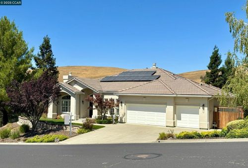 109 Forest Hill Dr, Clayton, CA, 94517-2209 | Card Image